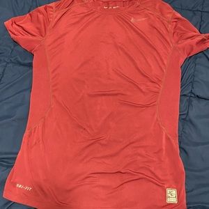 Medium Nike Pro Combat fitted tee